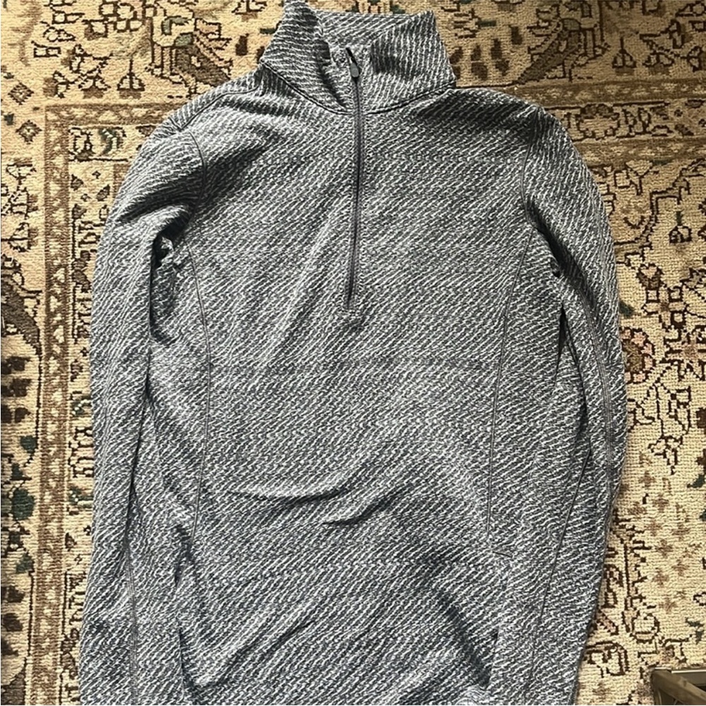 Lululemon half zip - Picture 4 of 6